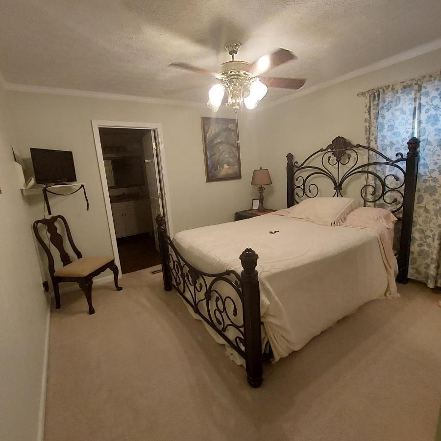 Serenityhill Bed And Breakfast Brownsville Экстерьер фото